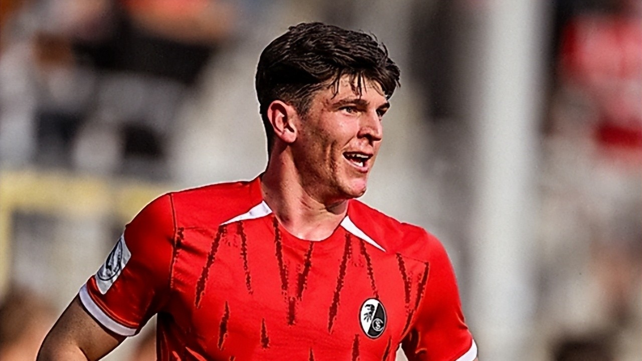 弗赖堡球员接受采访谈及对手战术研究的简单介绍 弗赖堡球员接受采访谈及对手战术研究的简单介绍