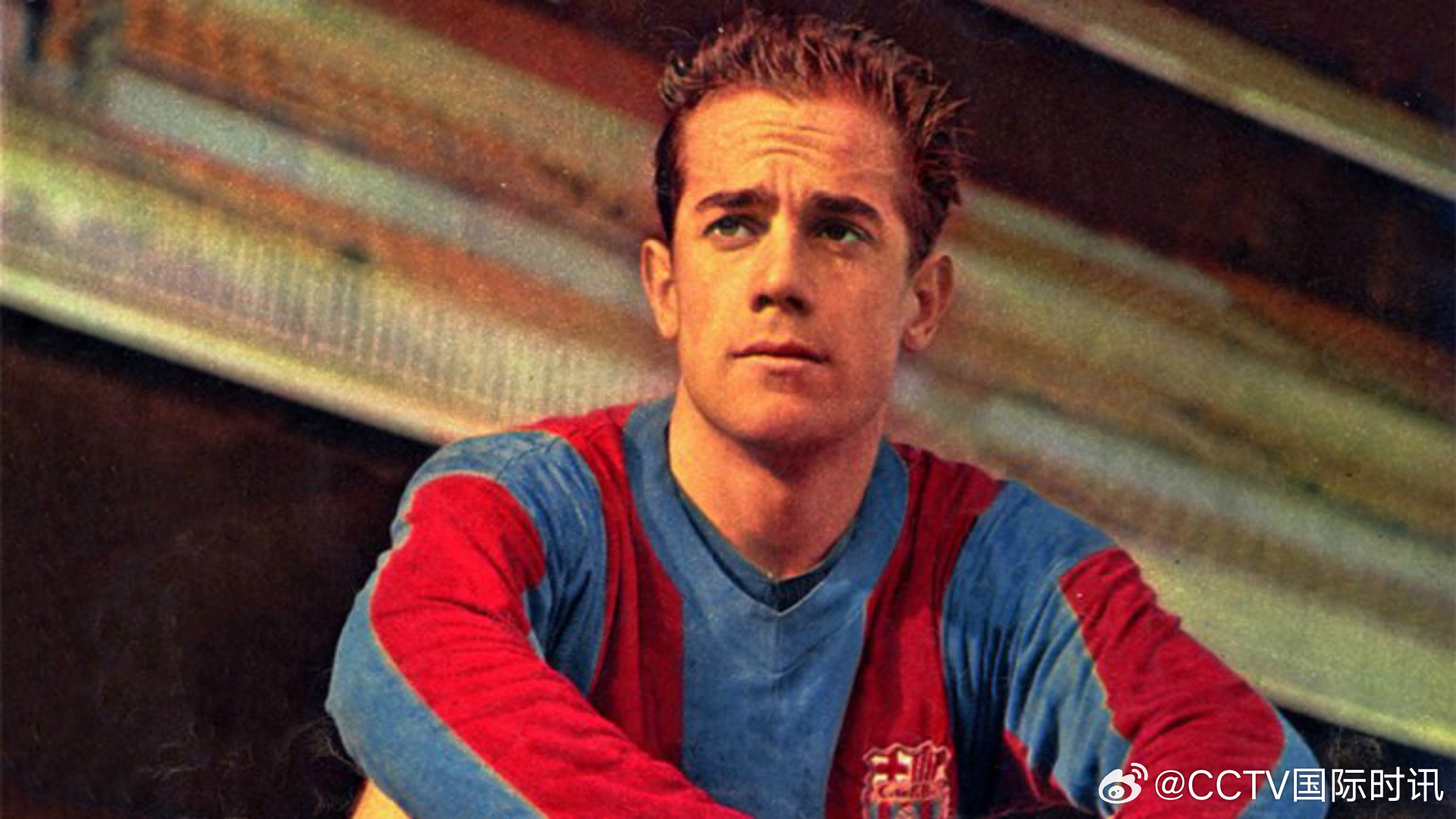 包含AC米兰横扫希腊，苏亚雷斯高光表现的词条