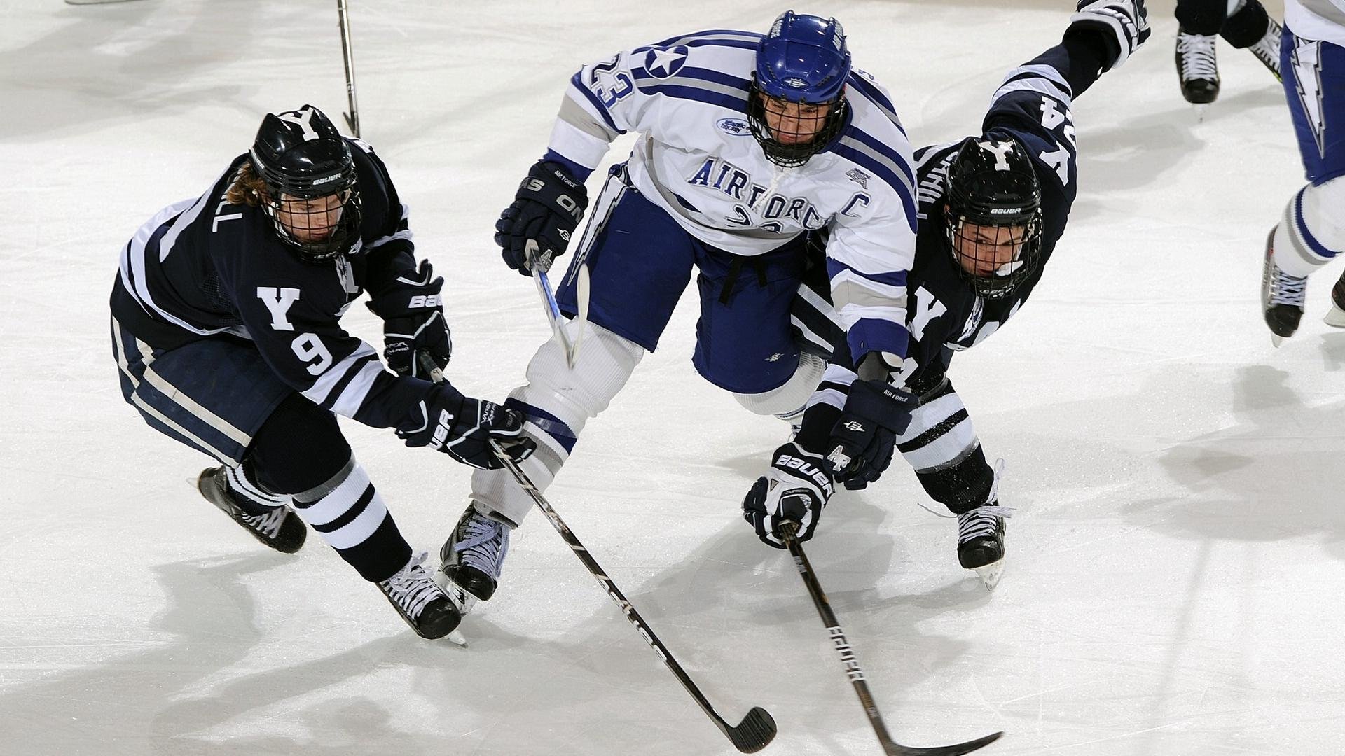 拉文关键回合不手软，广东队跨洋热身赛力克尼克斯