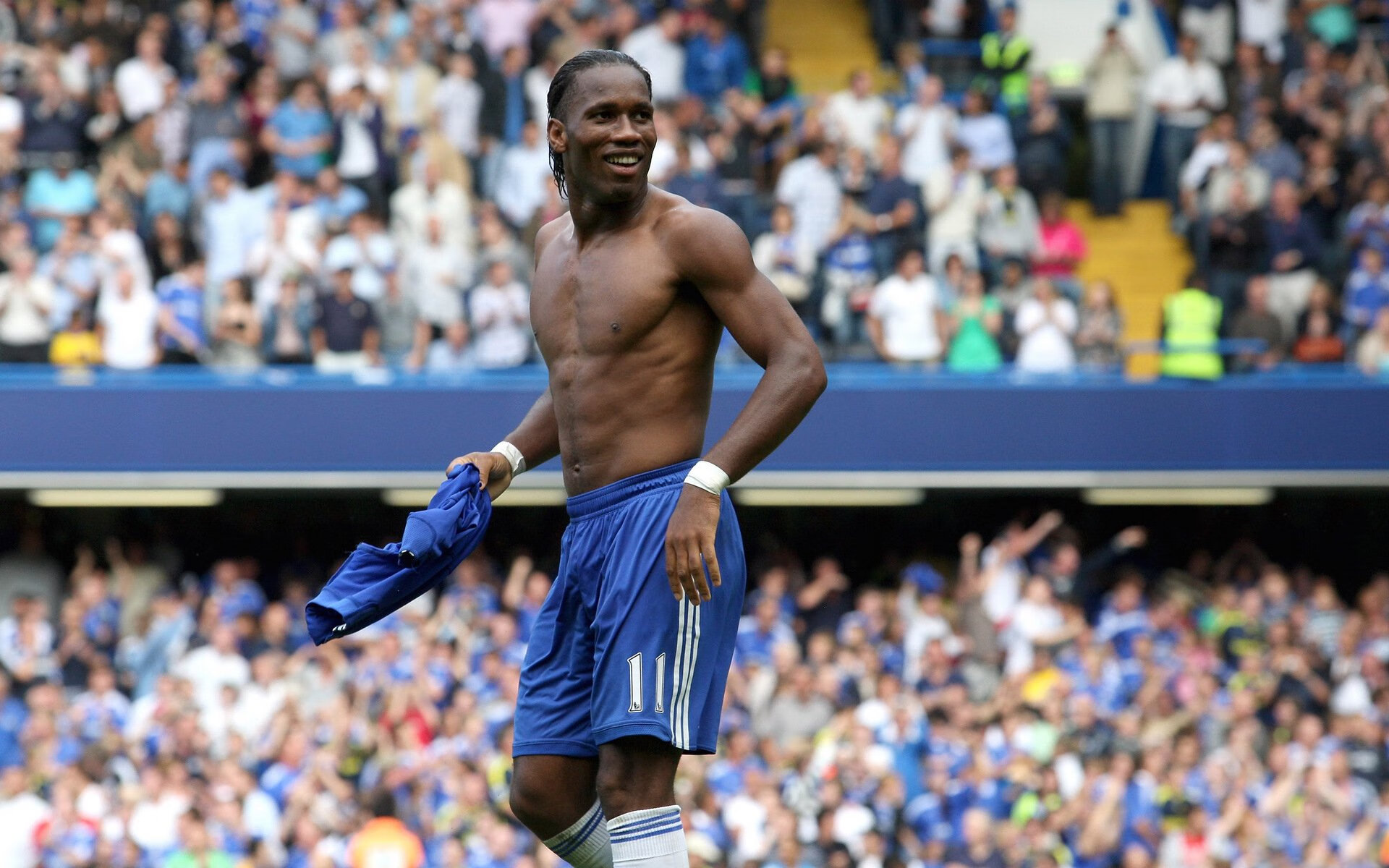 开云体育视频直播-从格拉斯哥到慕尼黑，巴雷拉的德甲争冠夜，一场苏格兰式终结智利的战术交响