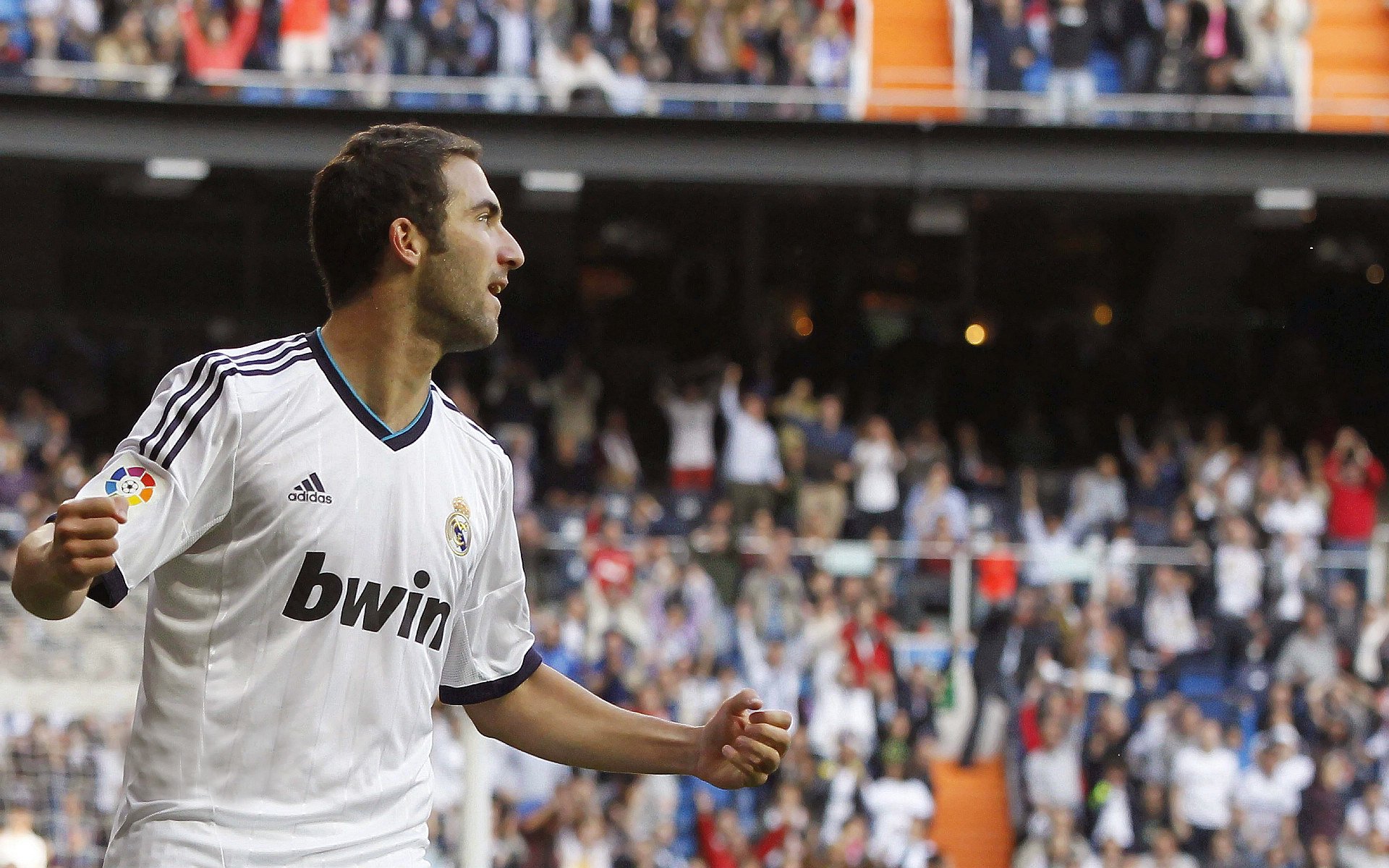 冰与火的交响,印尼绝杀日本,安赛龙点燃赛场之夜