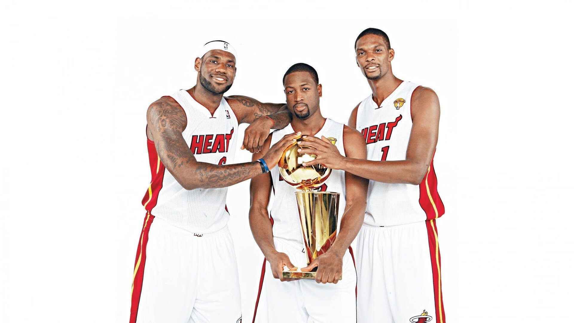 哈登狂轰42分仍成背景板,尼克斯最后4秒绝杀勇士,这一夜他让大苹果城陷入疯狂